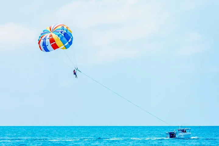 parasailing in Gulf